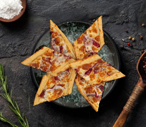 Pastırmalı Kaşarlı Pide