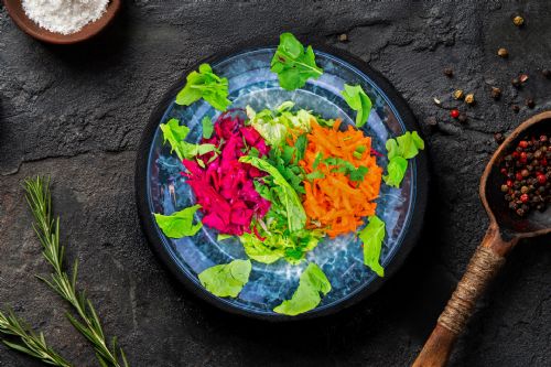 Mevsim Salata